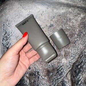 REFY Charcoal Beauty Tube